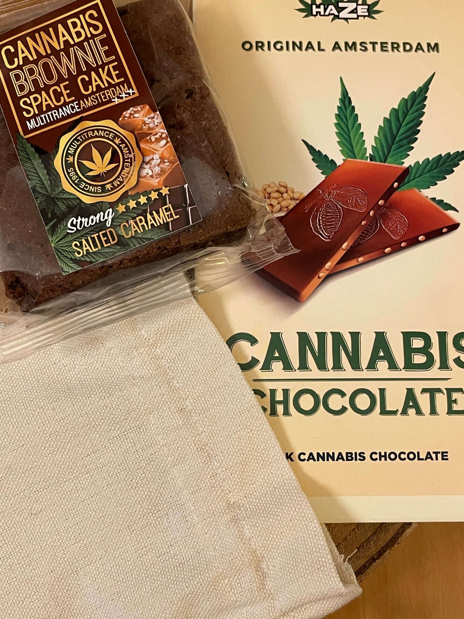 Kit Gourmet Hemp Kaya – Chocolate com Seeds + Brownie de Hemp Sabor Caramelo